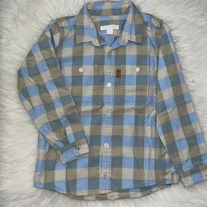 Cute BURBERRY children shirt for boy, size 6Y.